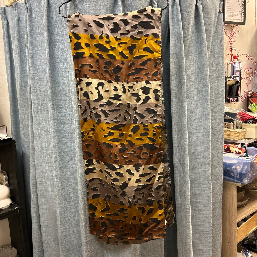 Italian made leopard print stole | イタリア製　レオパード柄ストール