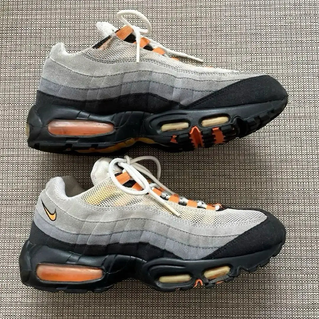 ★NIKE AIR MAX95 Blanco/Mandarín/Gris 27.0