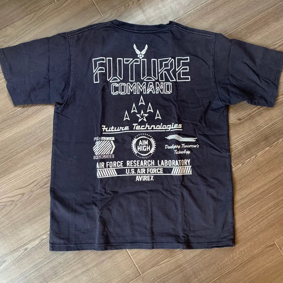 Camiseta bordada AVIREX Future Command cortar y coser L 6113282 | AVIREX 刺繍Tシャツ フーチャーコマンド カットソー L 6113282