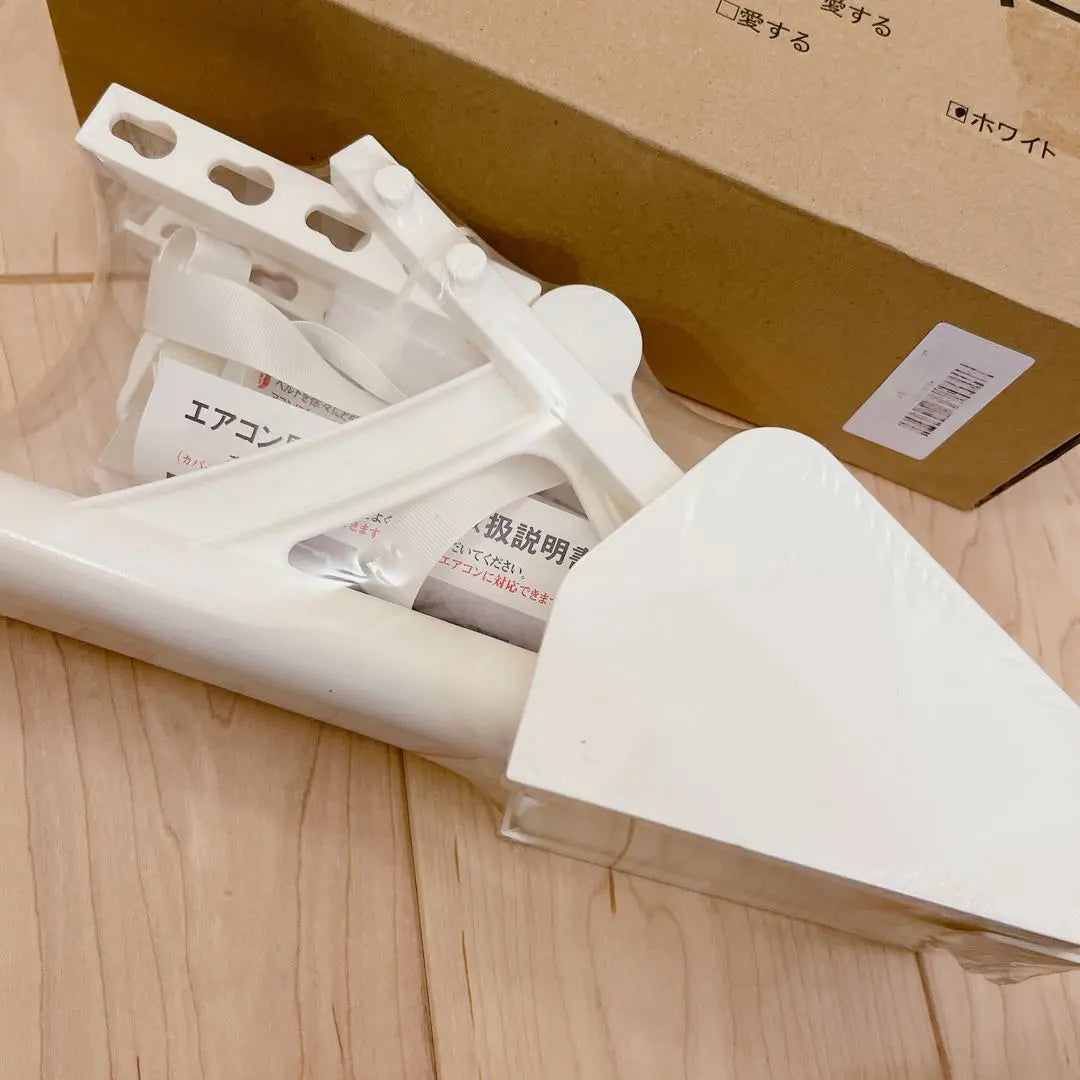 Air conditioner -style gesture cover for air conditioner wind gest plate -like air conditioner cover White