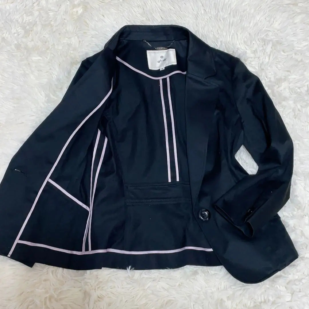 [Belleza] Chaqueta Ladd individual con ribetes y placa con logotipo de metal Fde | 【美品】エフデ 金属ロゴプレートパイピングシングルテーラードジャケット