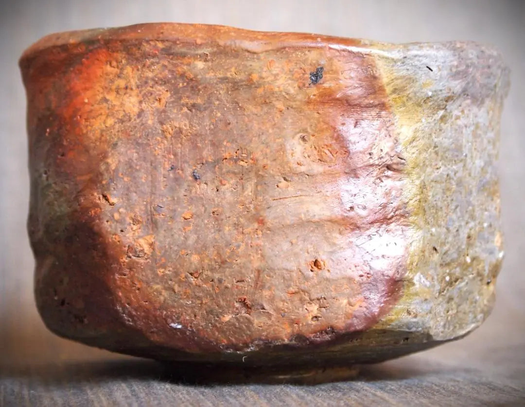 Top work★Yokoyama Naoki 《Master: Kawabata Fumio》★Bizen (Kiln-changing) Naturally cured tea bowl★With box・Cloth