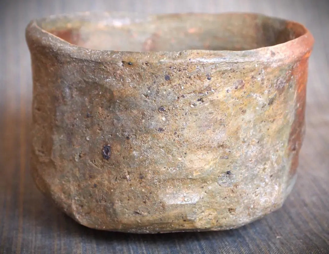 Top work★Yokoyama Naoki 《Master: Kawabata Fumio》★Bizen (Kiln-changing) Naturally cured tea bowl★With box・Cloth