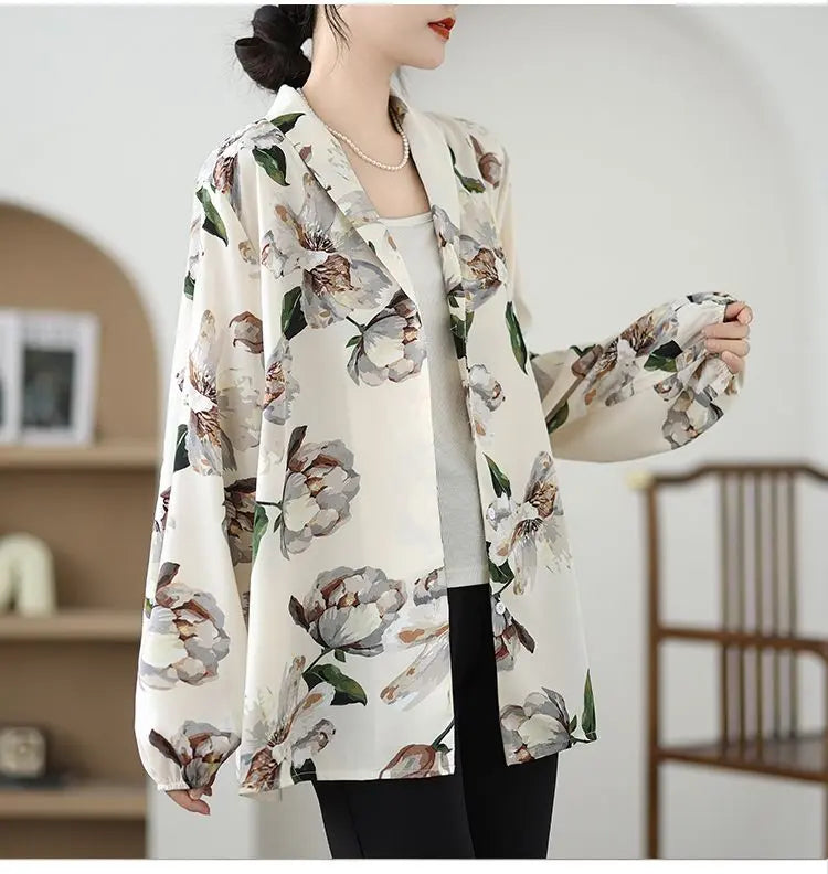 New ◎ Very popular print outerwear for commuting retro and relaxed buttons elegant