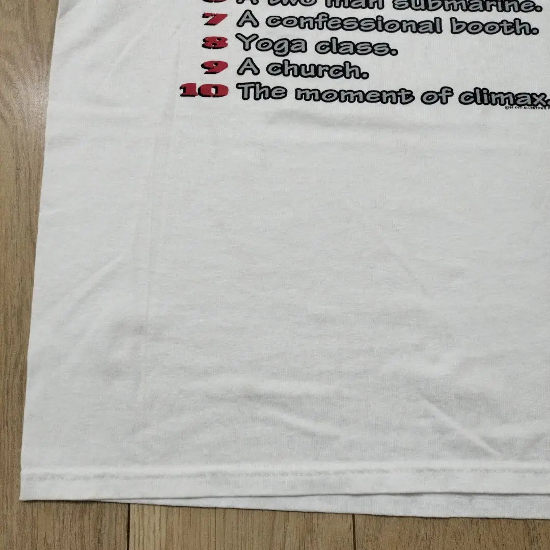 US Used Clothing 2 T-shirt 90s TOP TEN PLACES TO FART White