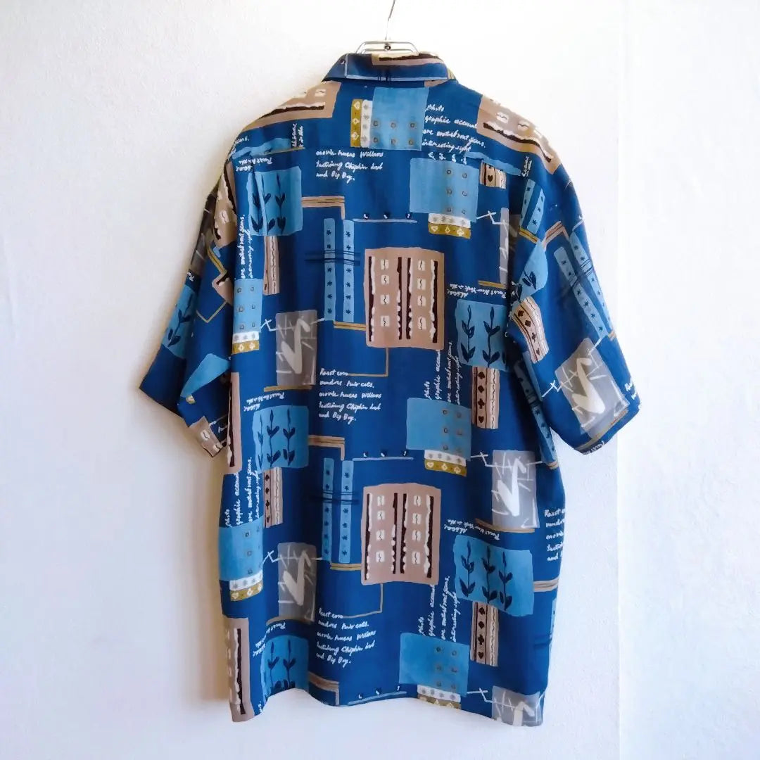 Good condition ✨Cleverool Short-sleeved shirt All-over pattern Large English lettering Made in Japan