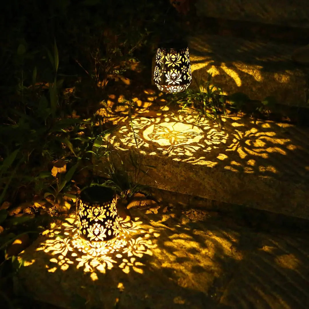 ◎Exquisite solar lantern garden light, warm color, wireless, floral pattern