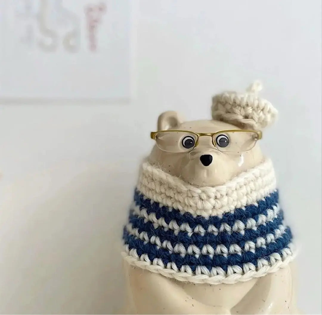 Set of poncho and beret navy blue sirkuma piggy bank changing clothes Northern Europe | ポンチョとベレー帽のセット　紺　しろくま貯金箱　お着替え　北欧