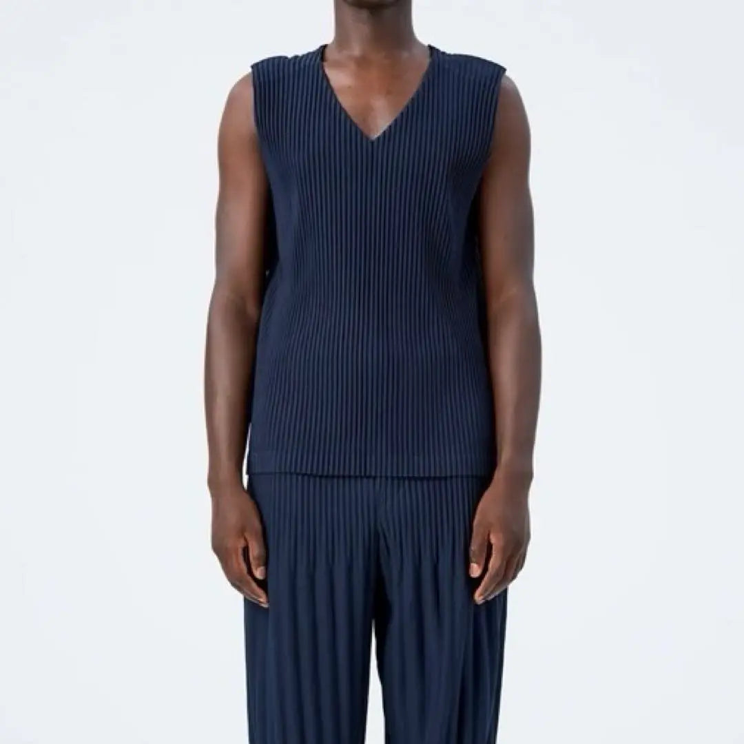 HOMME PLISSÉ ISSEY MIYAKE BASICS Vest Black 2