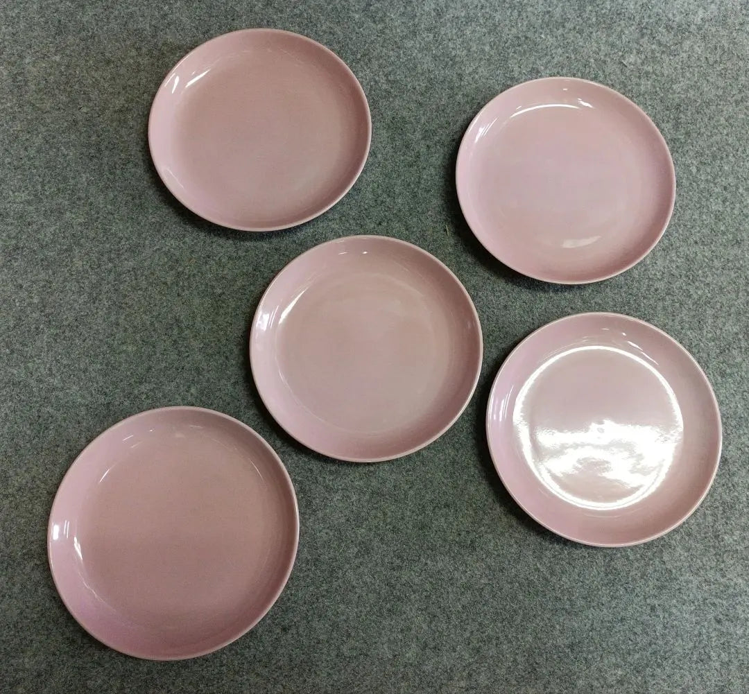 5 platos de 19 cm de color rosa