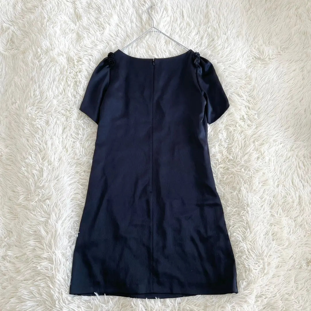 Nuevo vestido de novia con mangas tulipán de United Arrows (38)