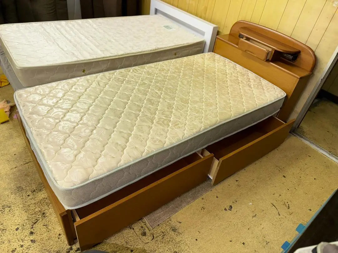 (3076W2)* Single bed mattress included, drawer included