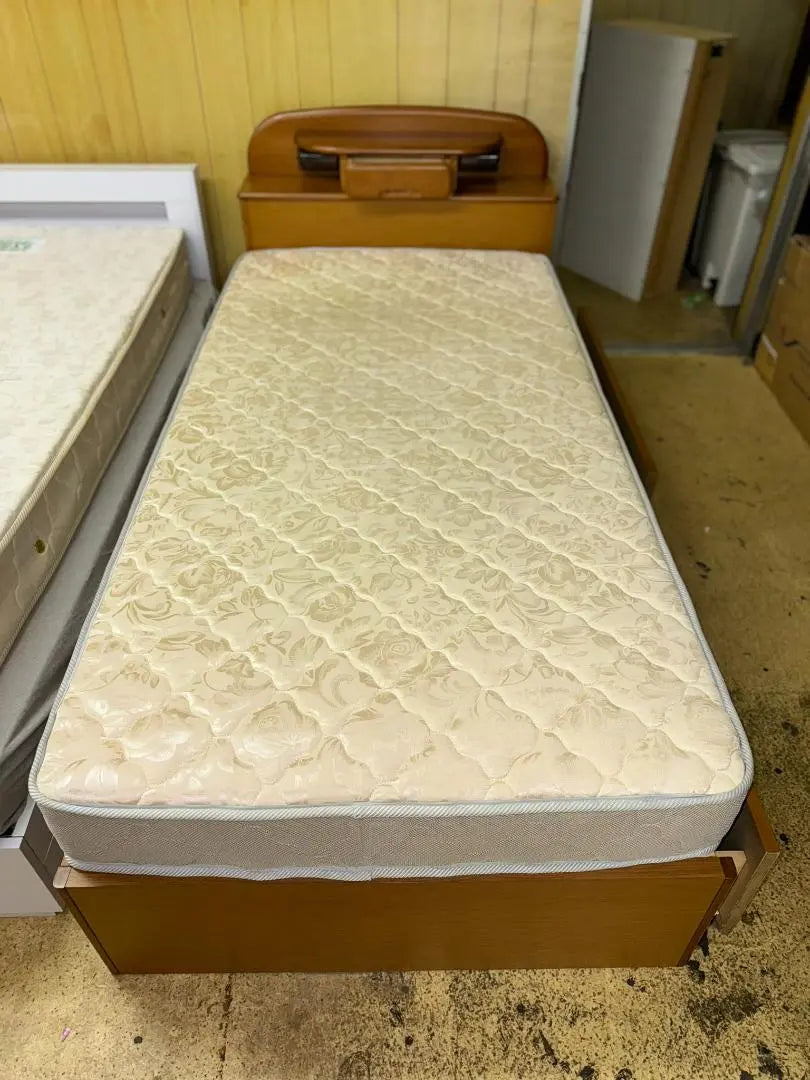 (3076W2)* Single bed mattress included, drawer included