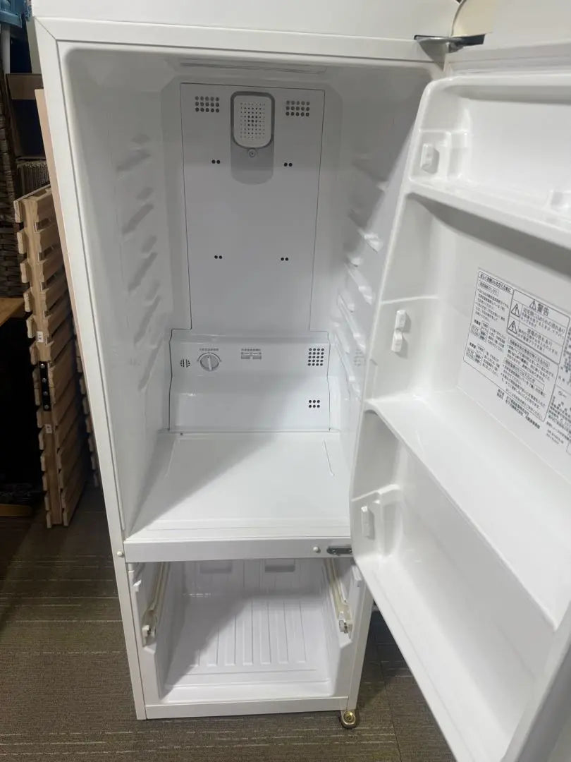 [Trabajos de lavado y desinfección] Electrodomésticos Retro Refrigerador Congelado NACIONAL NR-B16RA-W | 【洗浄消毒作業済】レトロ家電 Nacional 冷凍冷蔵庫NR-B16RA-W