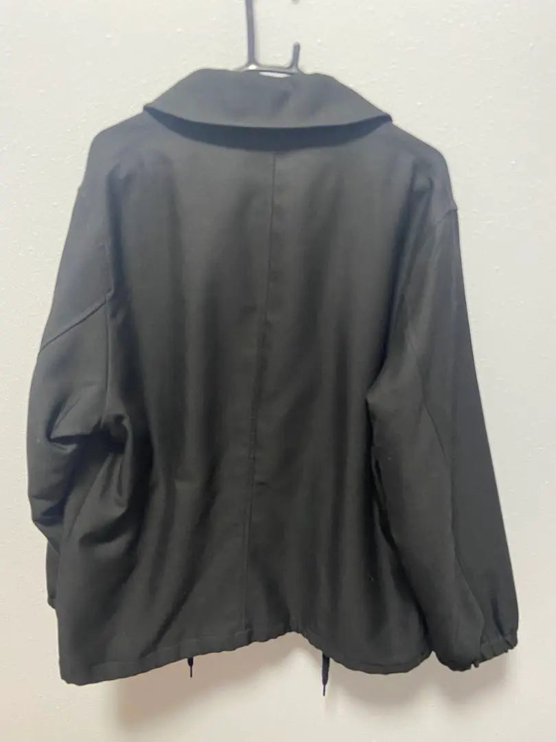 Beautiful condition GU spring outerwear black size M coat that can be tightened