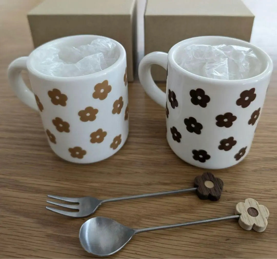 Bjork kukka 2 mugs, spoon, fork set