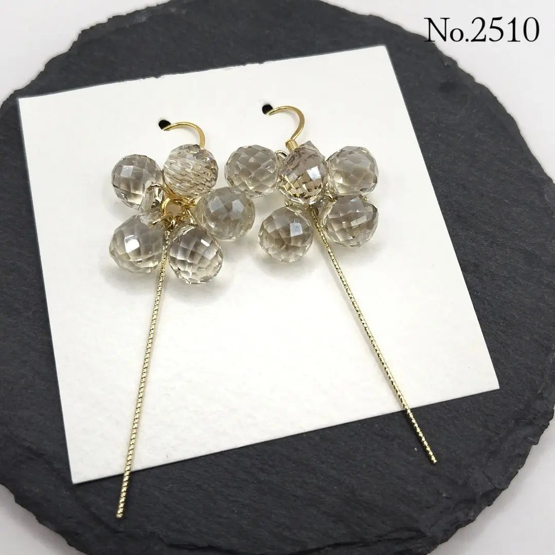 No.2510 Glass beaded crushed earrings Handmade earrings