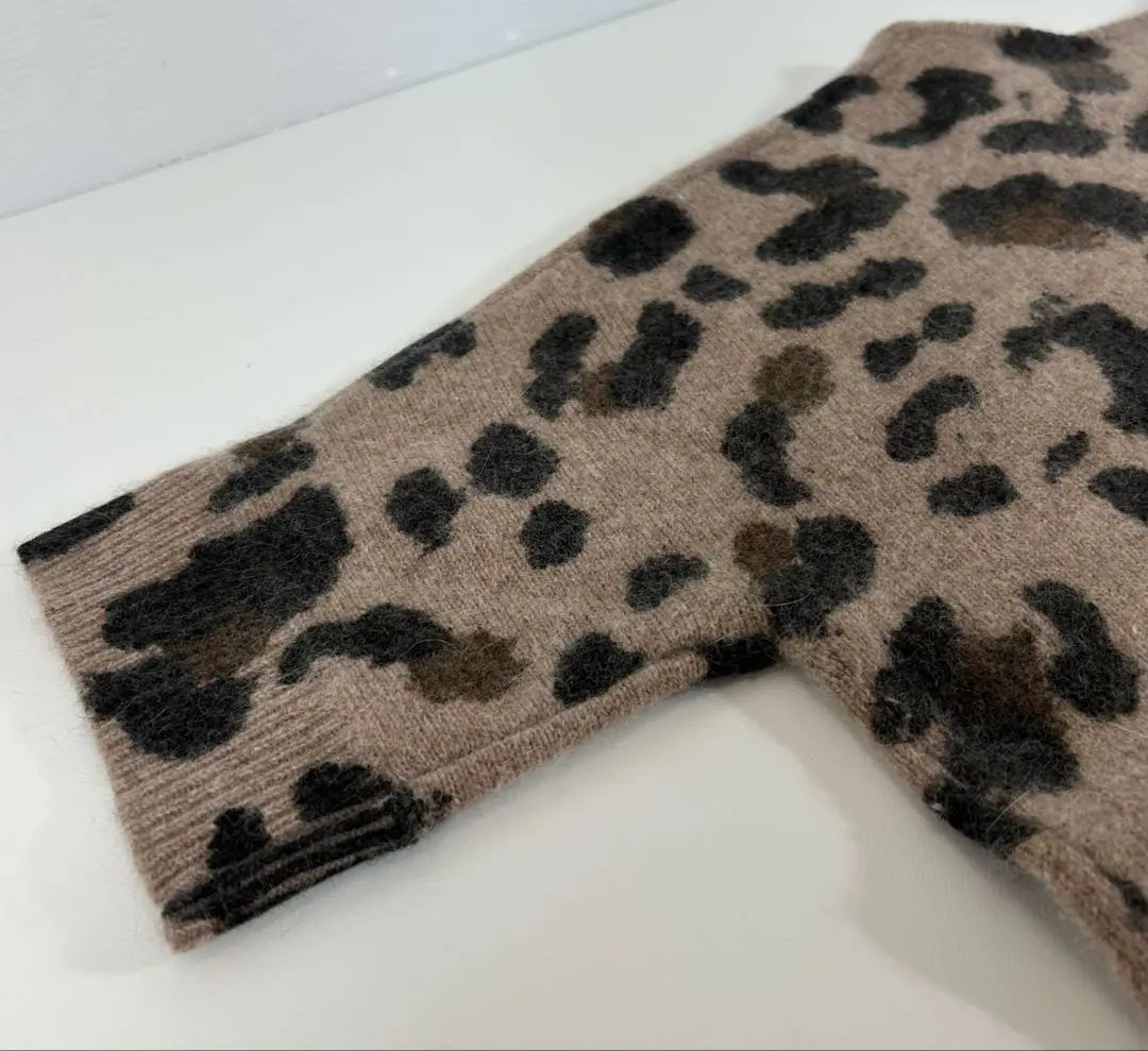 Tomorrowland McAfee Kaneko Aya Collaboration Leopard Jersey de manga corta Estampado de leopardo