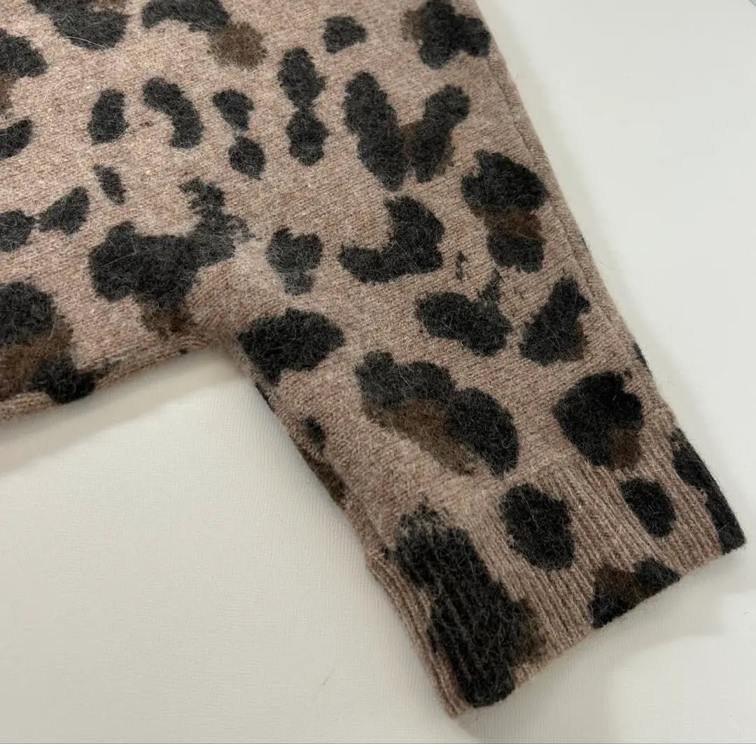 Tomorrowland McAfee Kaneko Aya Collaboration Leopard Short-sleeved knit Leopard print