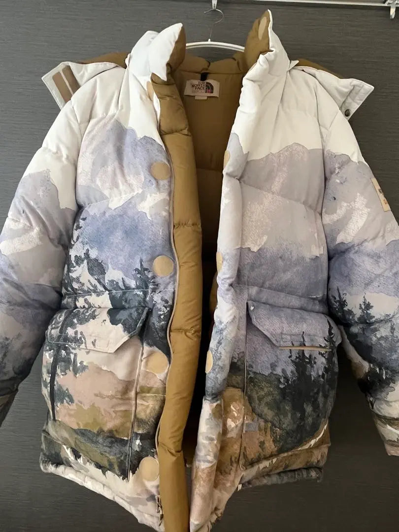 Big sale final price reduction ★Shipping Wednesday ★GUCCI North Face XL down for about 400,000 yen