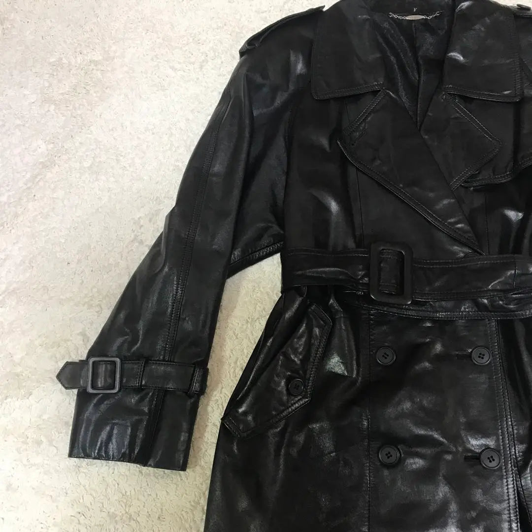 Abrigo de piel Conpiacere Gabardina Forro Estampado integral Piel de vaca Fabricado en Japón F