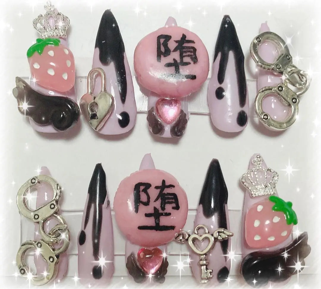 [Actual product] Nail tip, fallen angel, landmine type, mass-produced, strawberry, doodle