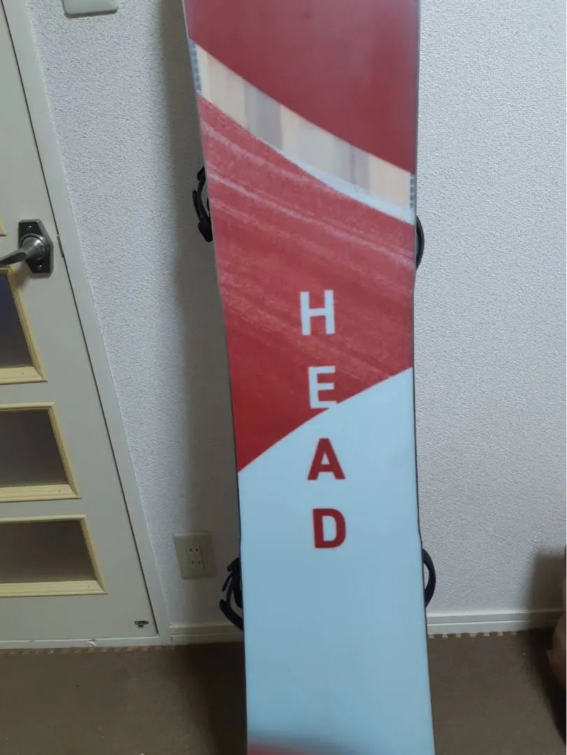 Tabla de snowboard HEAD 146 con fijaciones SALOMON