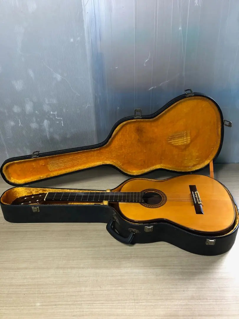 22◯F Chai Yukinobu Classical Guitar, 1976, with case