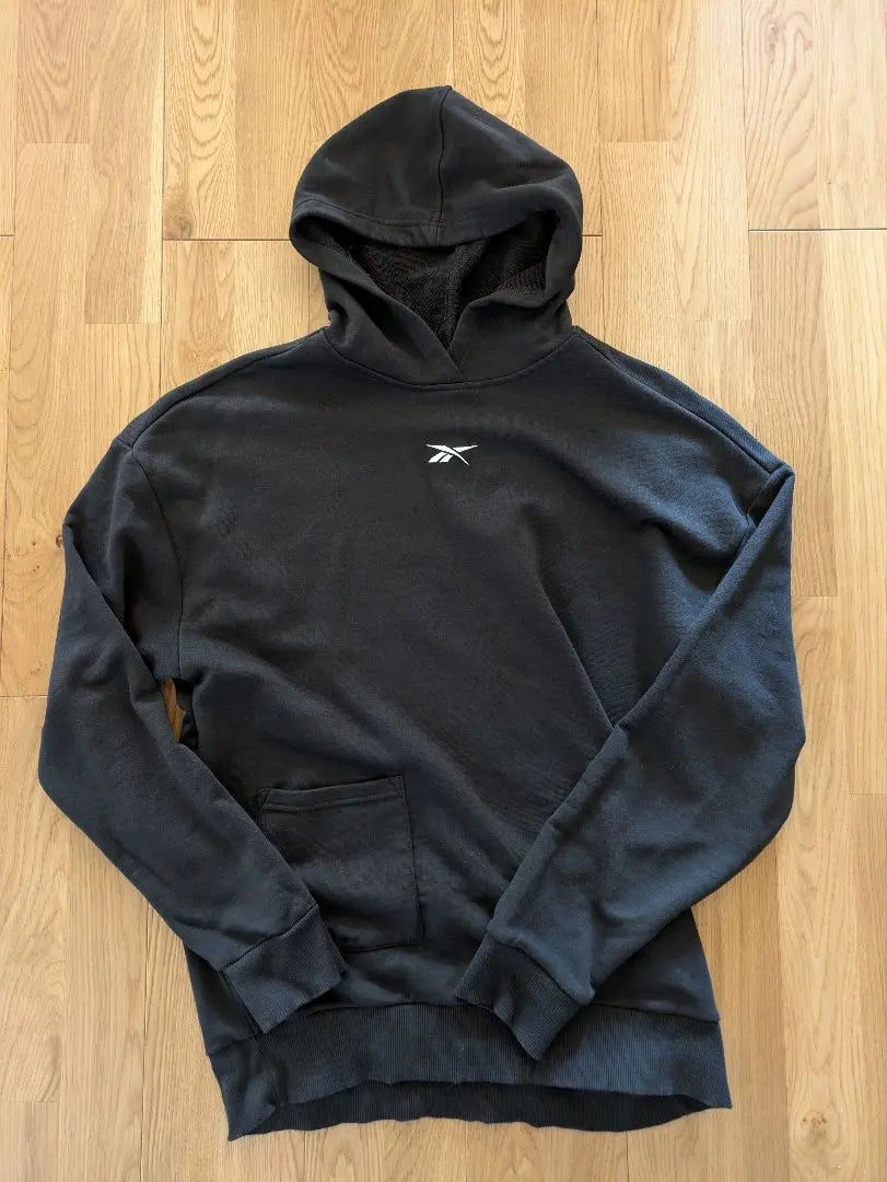 Sudadera negra con capucha Reebok