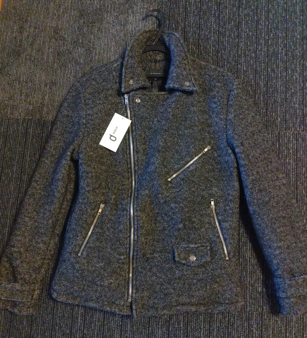 [New] Men's jacket price reduced.