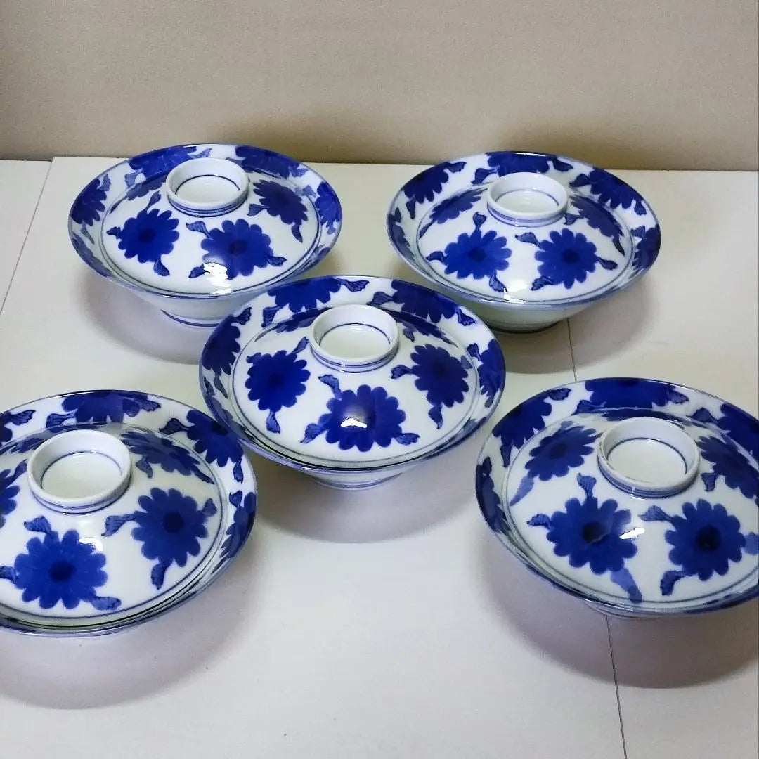 Rice bowl with lid, set of 5