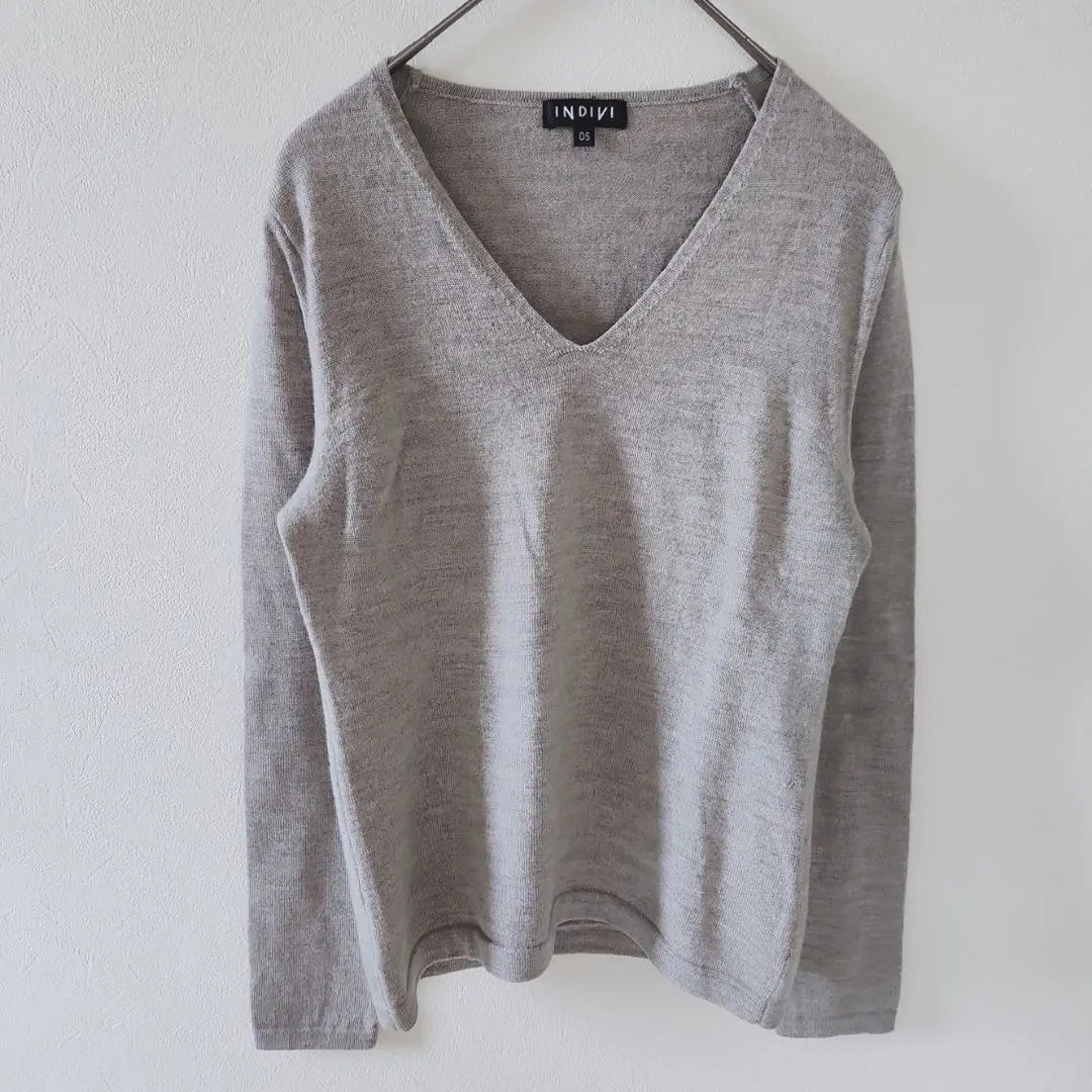 "Indivi" Indivi [05] Knit -sweater V -neck World | 『INDIVI』インディヴィ【05】ニット セーター Vネック ワールド