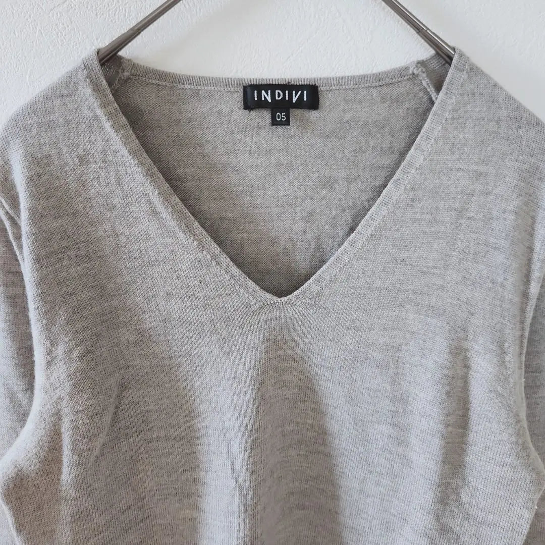 "Indivi" Indivi [05] Knit -sweater V -neck World | 『INDIVI』インディヴィ【05】ニット セーター Vネック ワールド