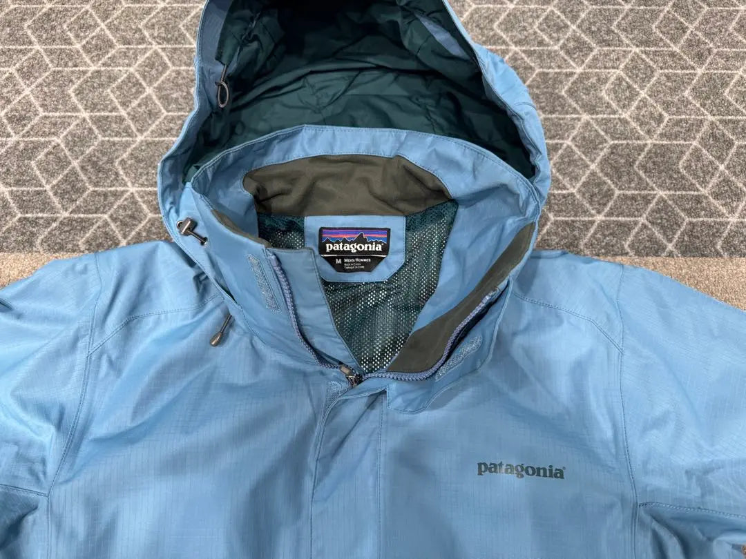 patagonia men's mountain parka size M degree excellent