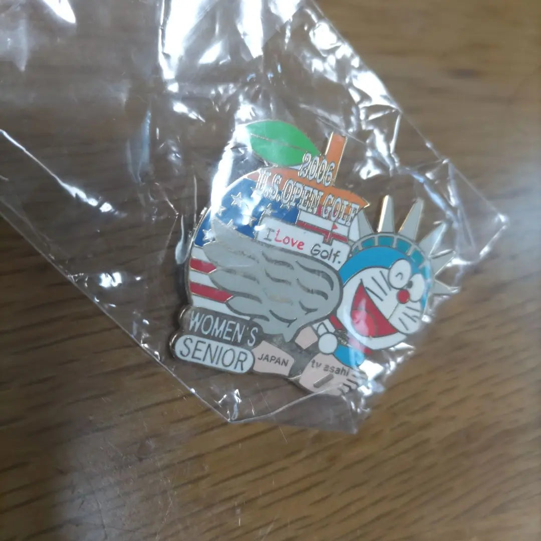 Doraemon Pin Badge 2006 I LOVE Golf