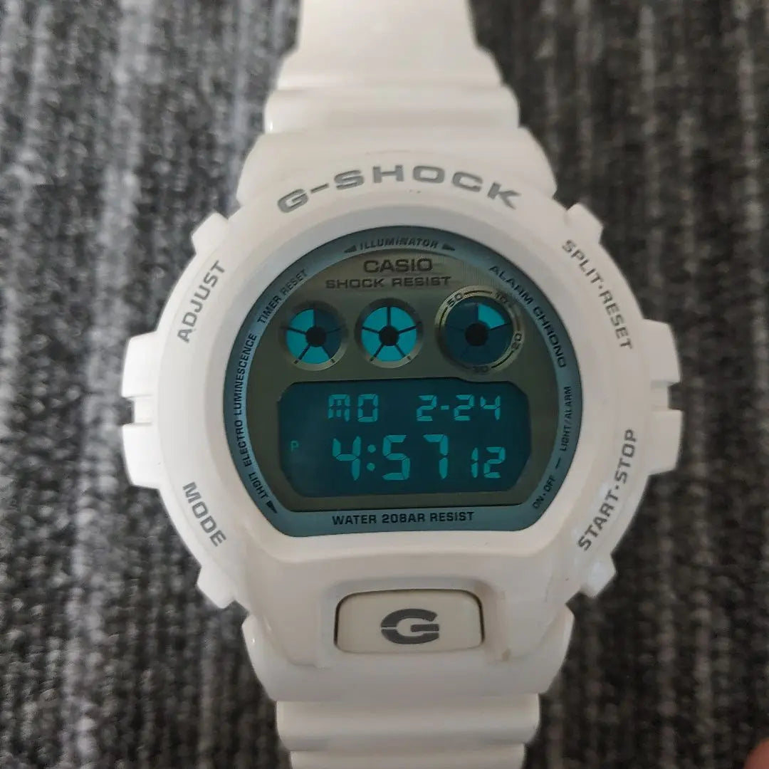 048 CASIO G-SHOCK White Watch