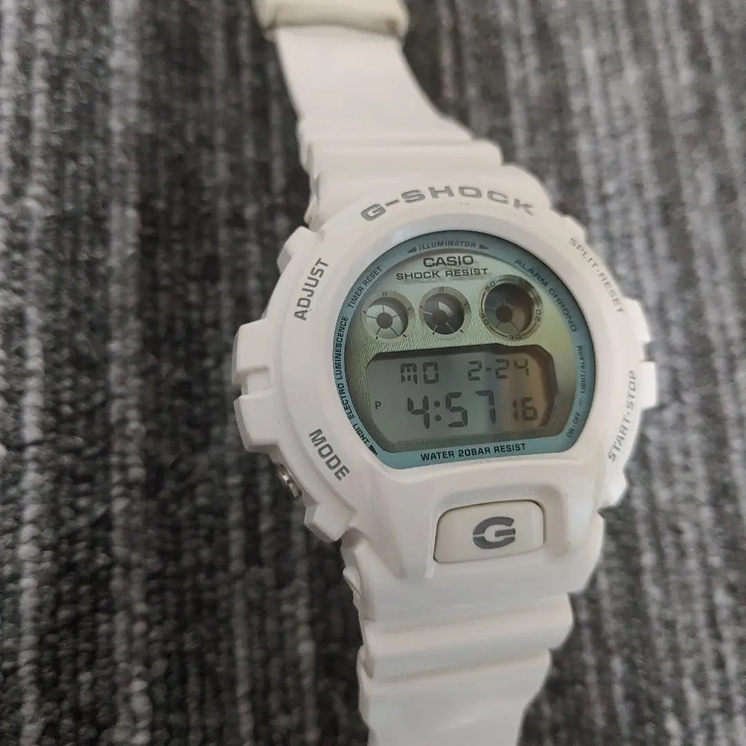 048 CASIO G-SHOCK White Watch