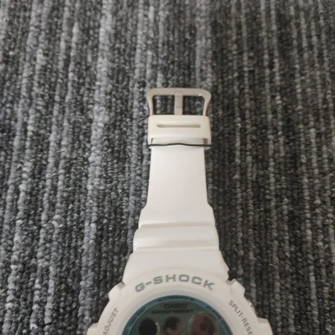 048 CASIO G-SHOCK White Watch