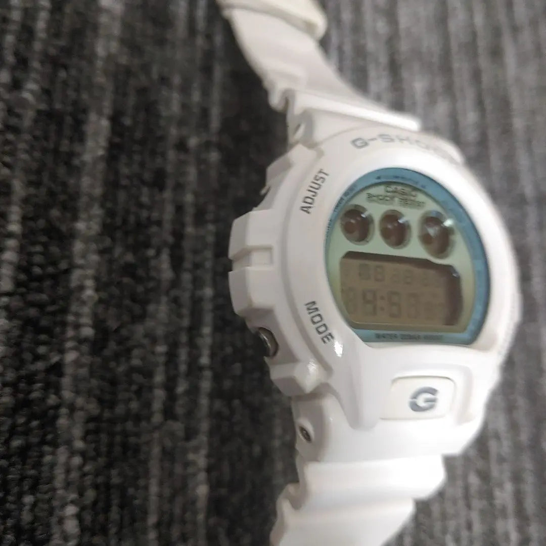 048 CASIO G-SHOCK White Watch