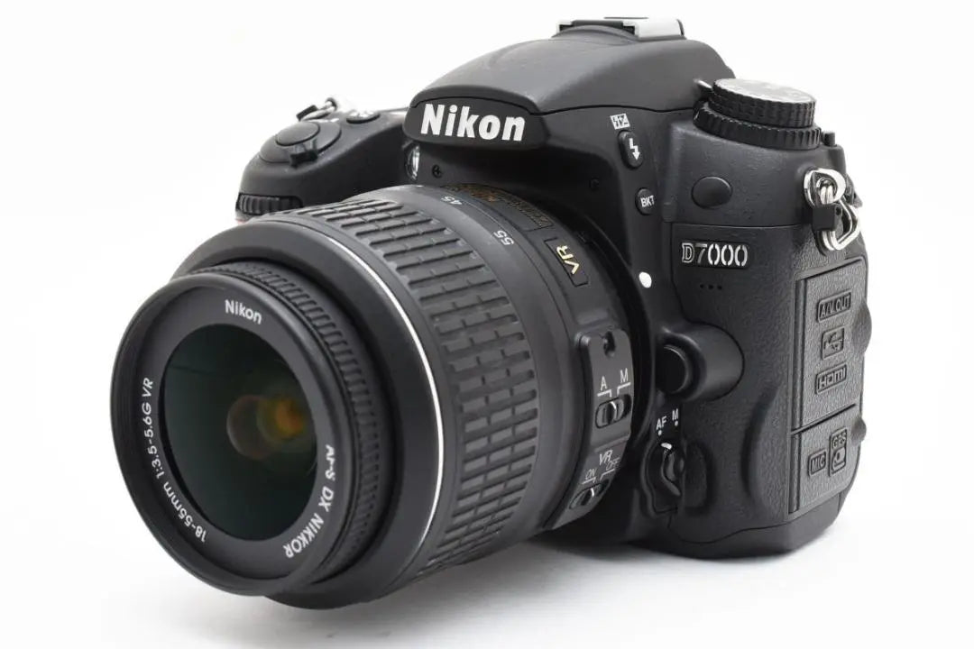 [Only 2293 shots] Nikon Nikon D7000 Digital SLR camera