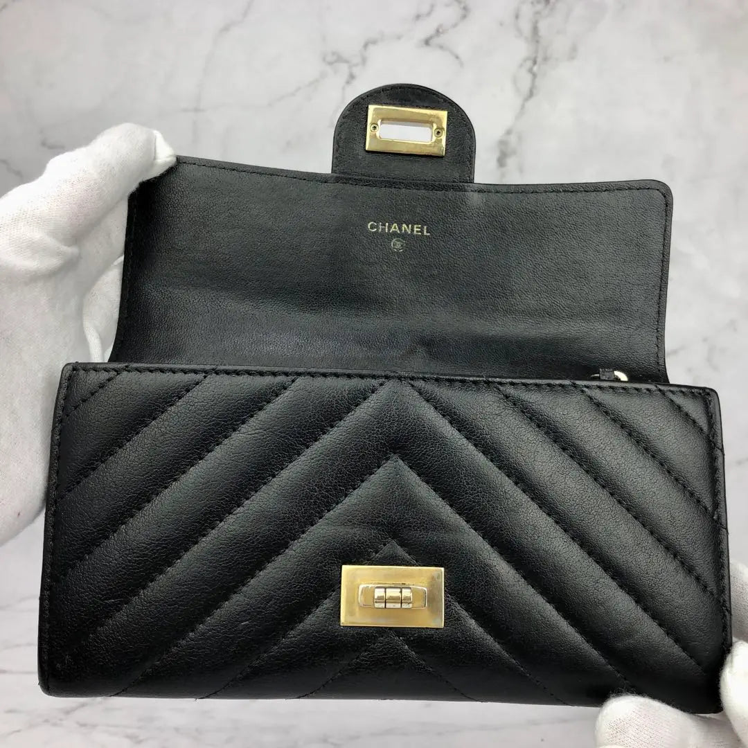 CHANEL V Chevron Flap Long Wallet