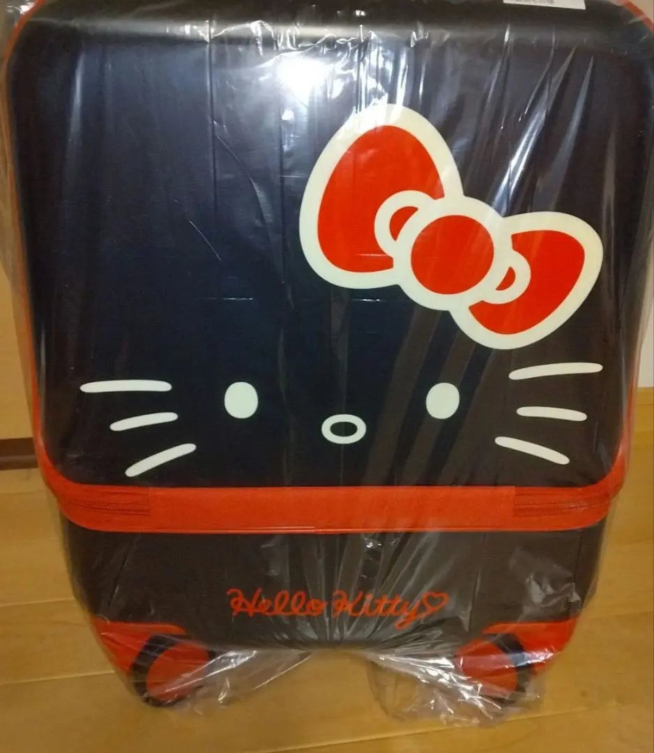 Hello Kitty Suitcase Black