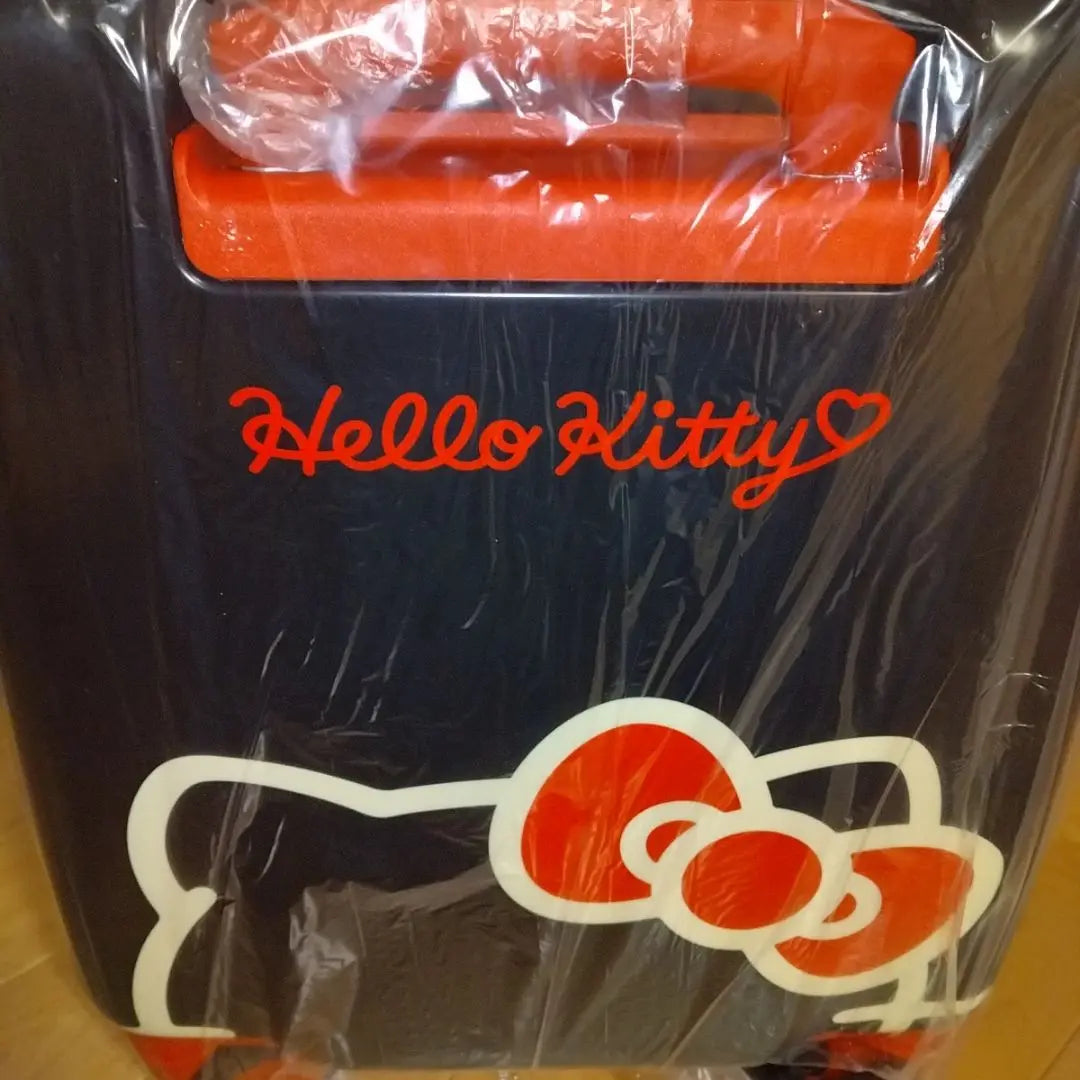 Hello Kitty Suitcase Black