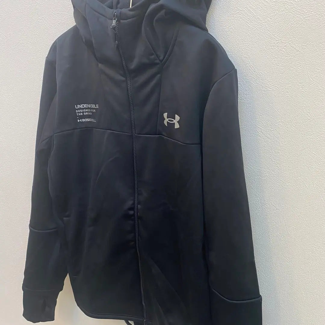 [Buen estado] Chaqueta con capucha Under Armour negra XL