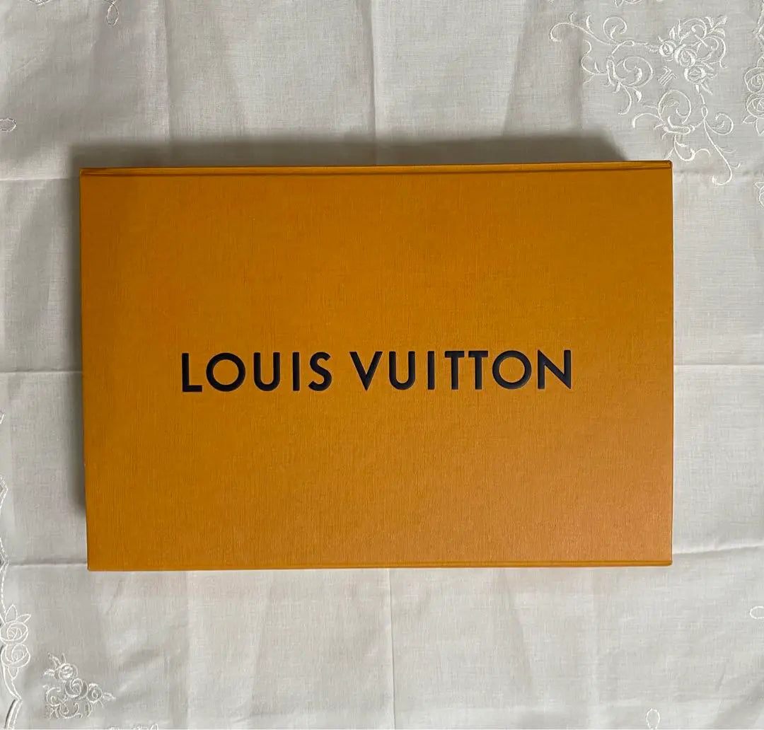 LOUIS VUITTON Louis Vuitton shawl brand new and unused