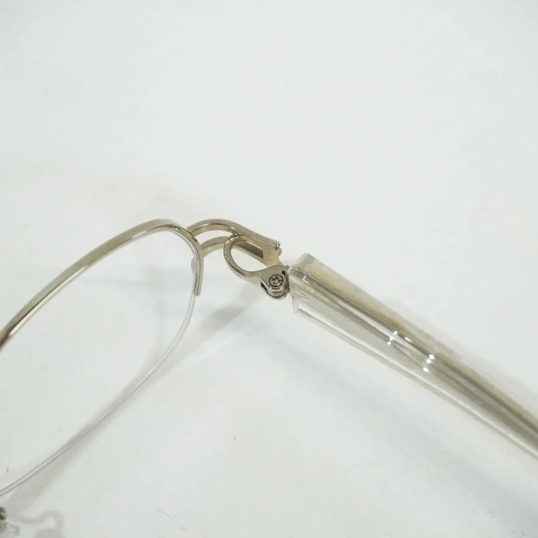 Brand new, unused RoseRosa A luxurious eyeglass frame with beautiful side design, silver