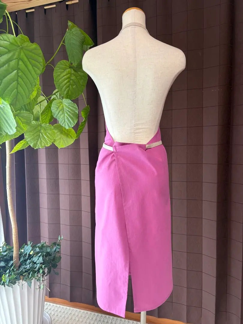 Handmade cafe apron, half linen, cherry pink x natural, long length | ハンドメイド　カフェエプロン　ハーフリネン　チェリーピンク×生成　丈長め