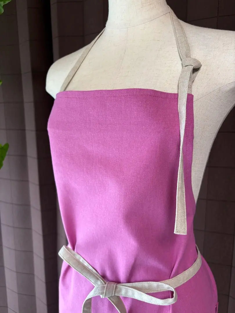 Handmade cafe apron, half linen, cherry pink x natural, long length | ハンドメイド　カフェエプロン　ハーフリネン　チェリーピンク×生成　丈長め