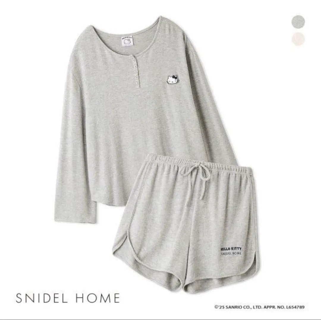 ♥️Snydel Home Hello Kitty Henley Neck Setup Unused Gray♥️