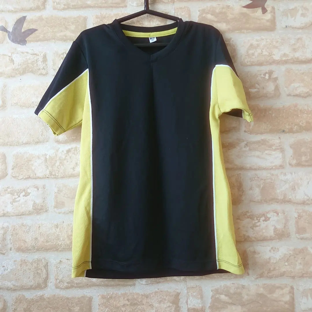 ★Camiseta deportiva Sideline de UNIQLO usada★ negra ★ 140